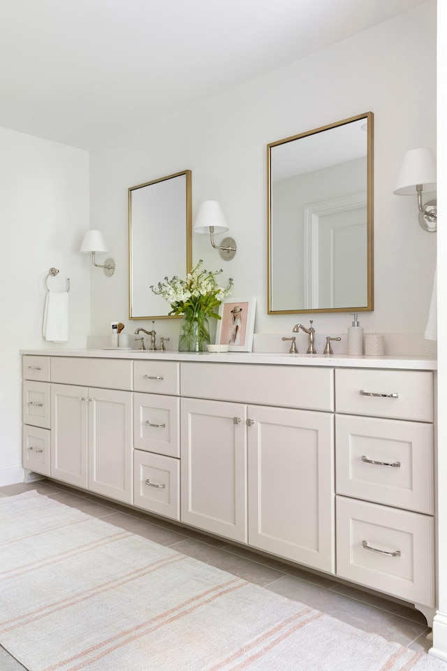 804 Great Oaks Trl, Eagan, MN 55123 - full bath featuring double vanity and a sink