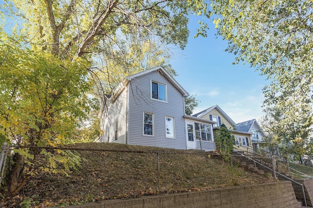 view of front property