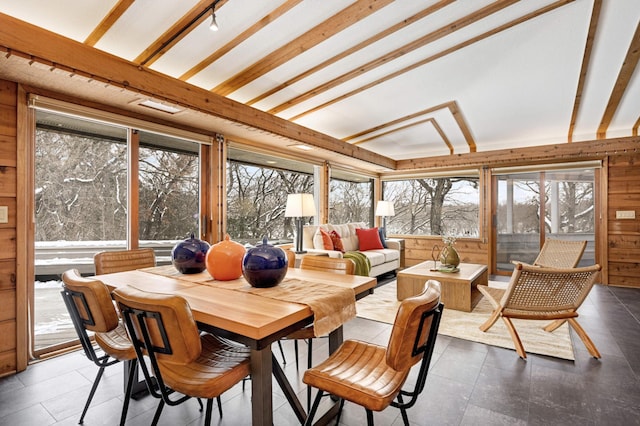 sunroom with vaulted ceiling