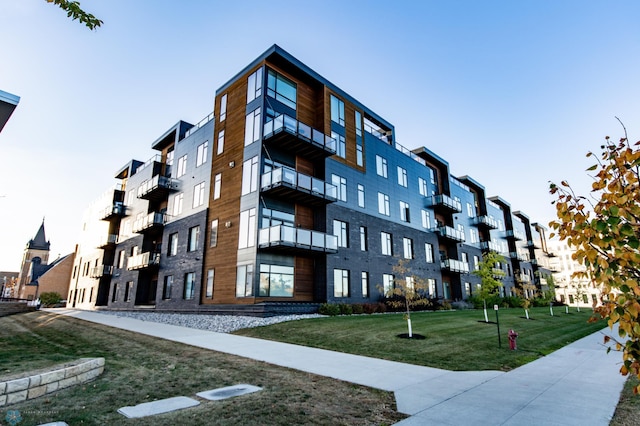 view of building exterior