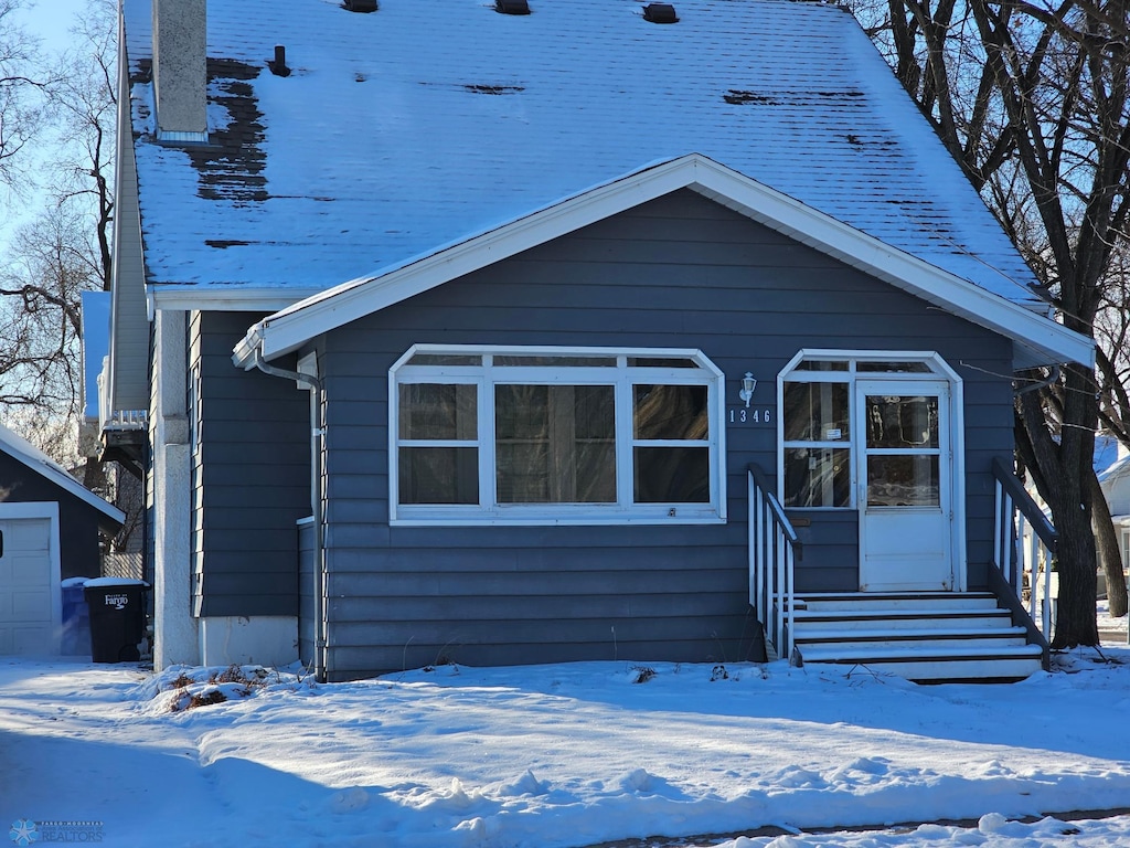 view of front of house