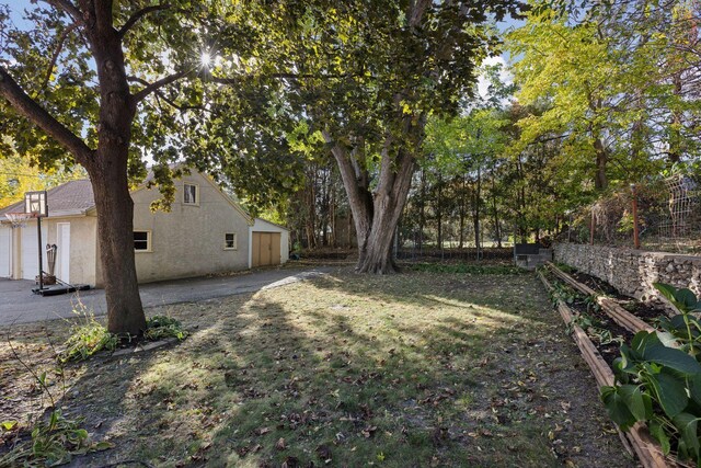 3522 Benjamin St NE, Minneapolis, MN 55418 - view of yard with fence