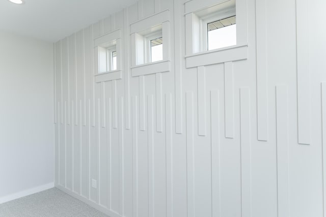 room details featuring carpet floors