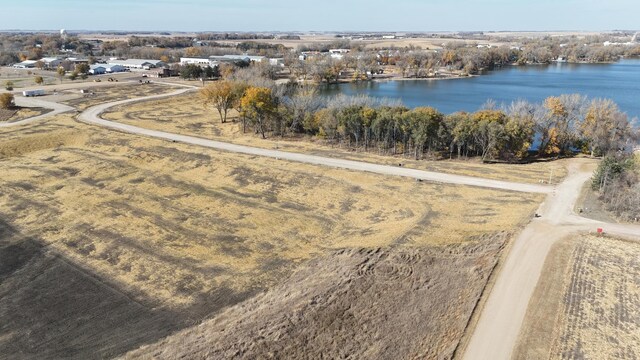 6 Cottonwood Lake Blvd, Windom, MN 56101