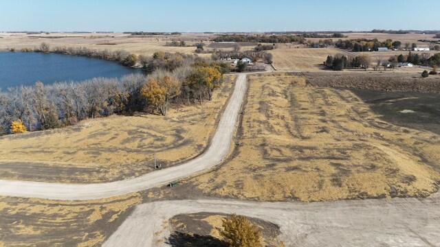 6 Cottonwood Lake Blvd, Windom, MN 56101