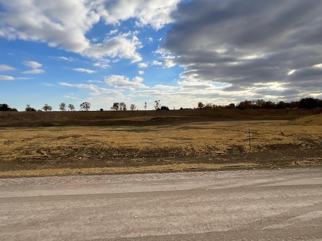 13 Cottonwood Lake Blvd, Windom, MN 56101