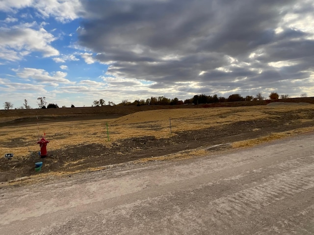 13 Cottonwood Lake Blvd, Windom, MN 56101