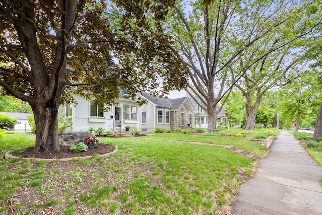4512 47th Ave S, Minneapolis, MN 55406 - view of front of home with a front lawn