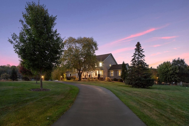 view of front of house featuring a front yard