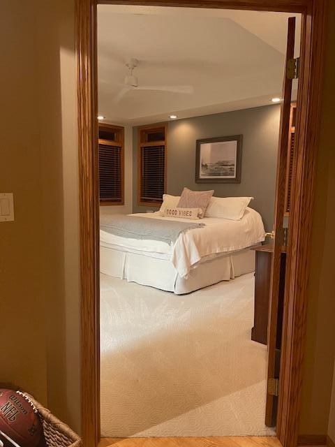 bedroom featuring ceiling fan