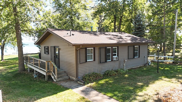 view of front of house with a front yard