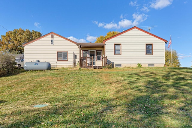 3234 14th Ave, Owatonna, MN 55060 - rear view of property with a lawn
