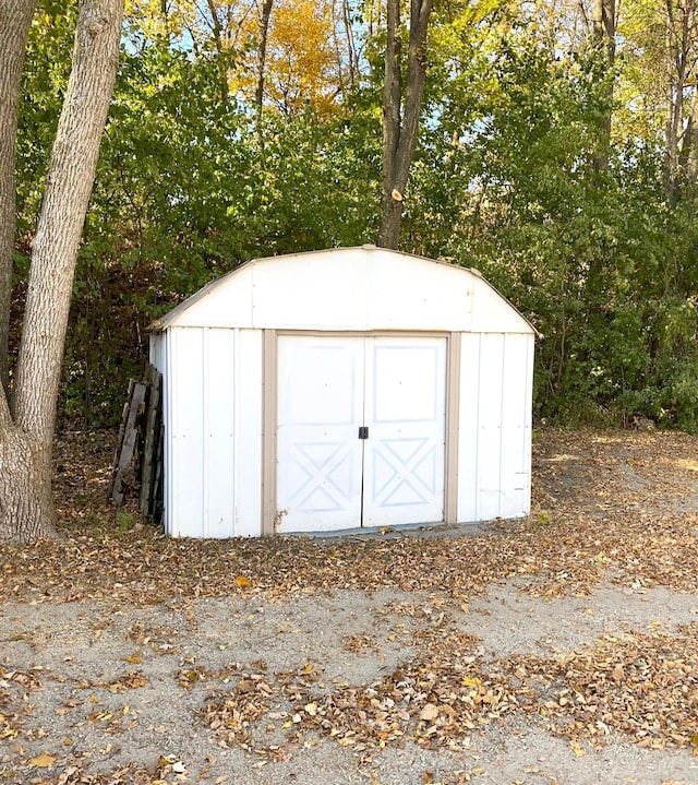 view of outdoor structure