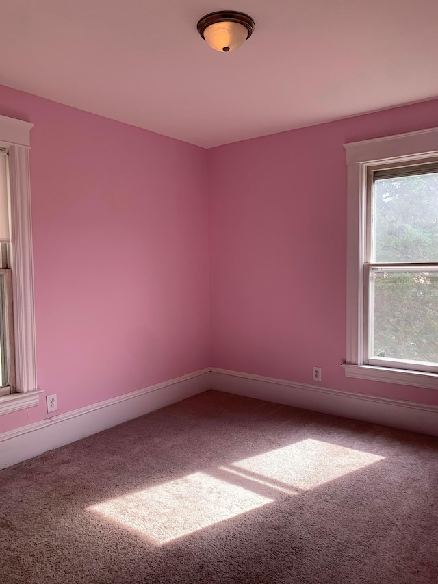 view of carpeted spare room