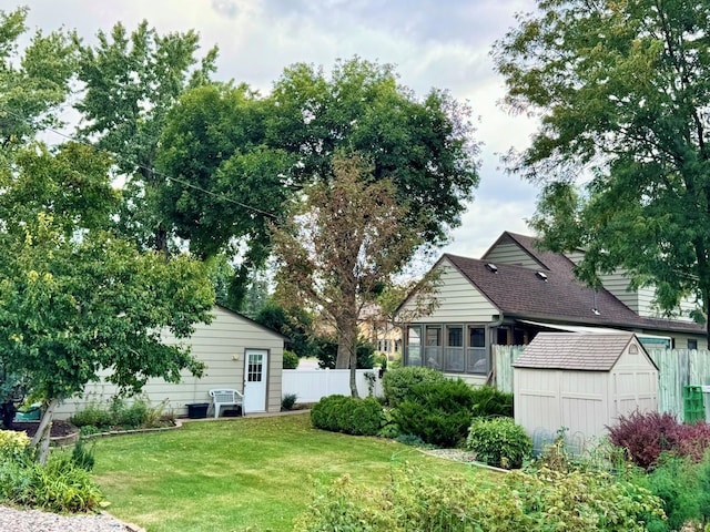 view of yard with a shed