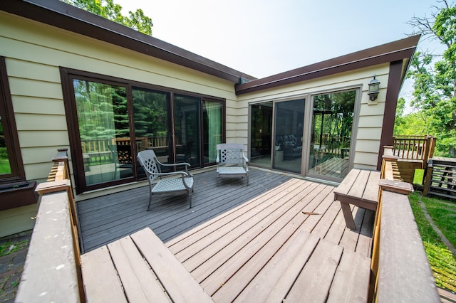 1425 20th St SW, Rochester, MN 55902 - view of wooden deck