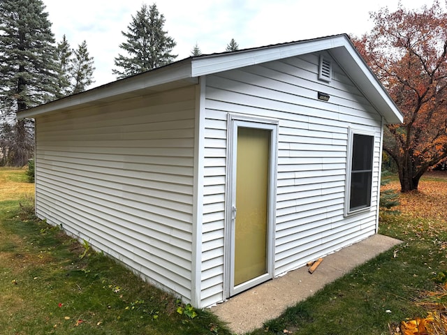 view of outbuilding