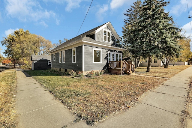 view of front of home with a front yard