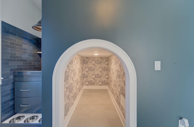 6620 Buckthorn Dr NW, Rochester, MN 55901 - detailed view of arched walkways