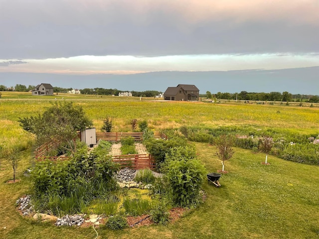 view of yard featuring a rural view