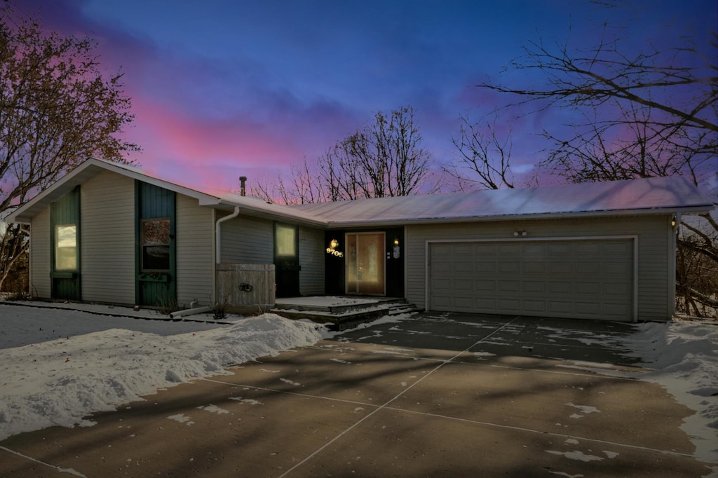 view of front facade with a garage