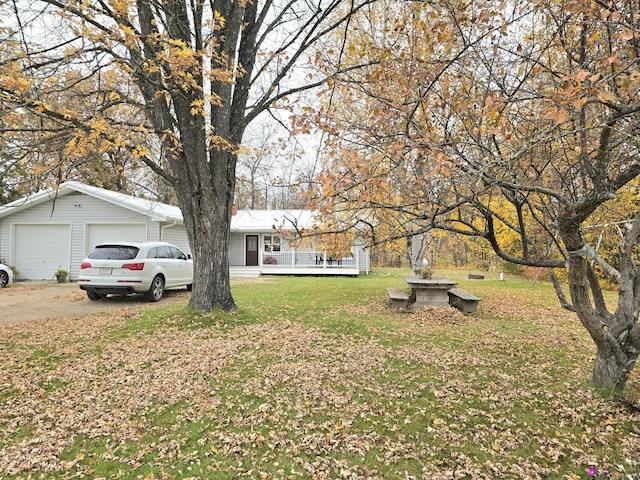 view of yard with a garage