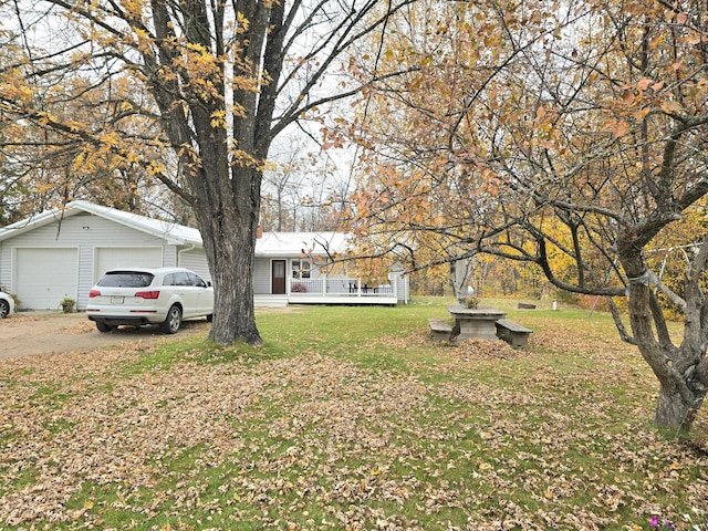 3414 County Road 32 S, South Koochiching Unorg Terr, MN 56654 - view of yard with driveway and a wooden deck