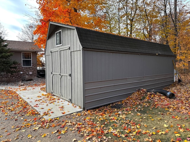 view of outbuilding