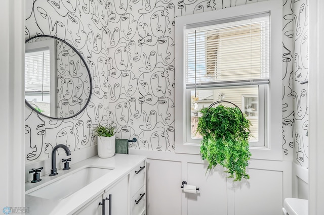 bathroom with vanity