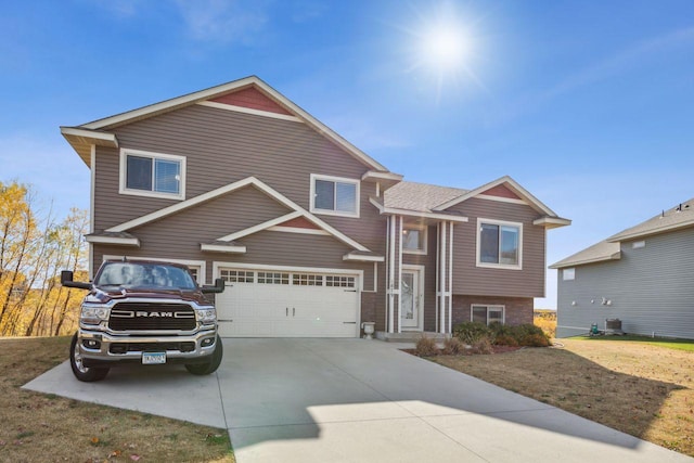 view of front facade featuring a garage