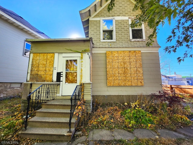 view of front of property