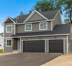 view of front property featuring a garage