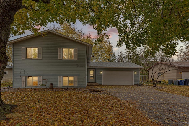 view of front facade featuring a garage