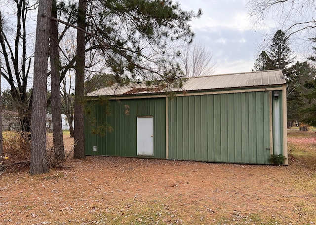 view of outdoor structure