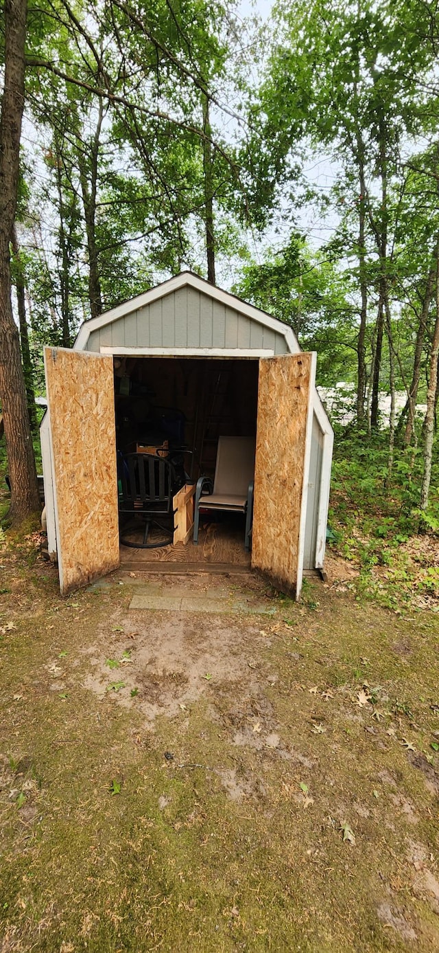 view of outdoor structure