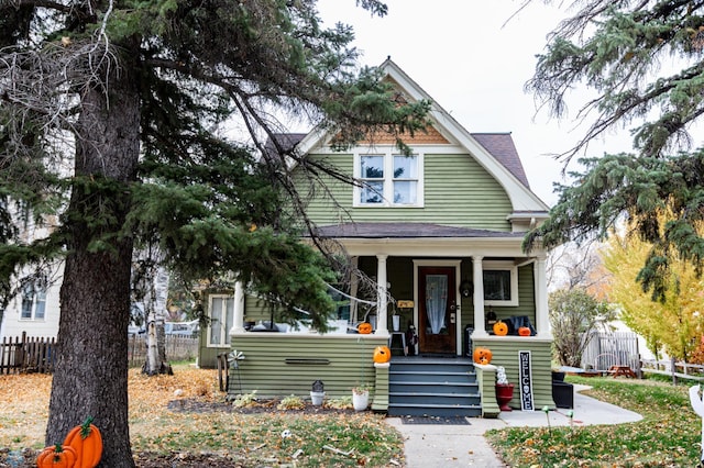 view of front of home featuring a porch