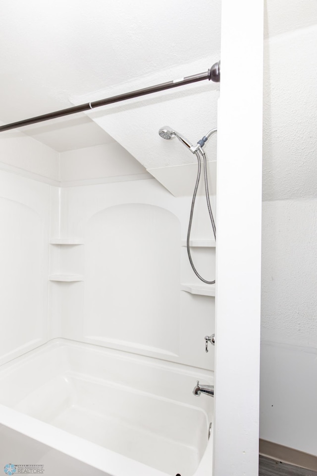 807 4th St S, Moorhead, MN 56560 - bathroom featuring bathtub / shower combination