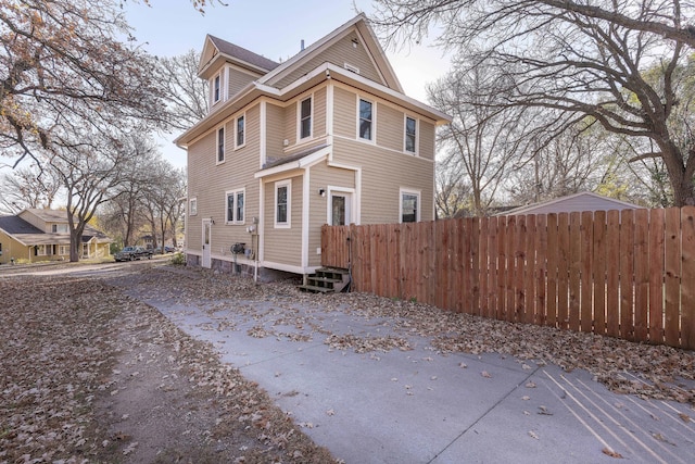 view of front of property