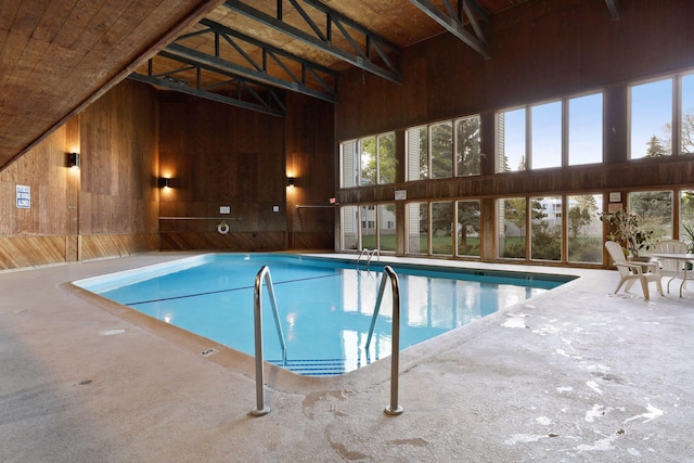 view of pool at dusk