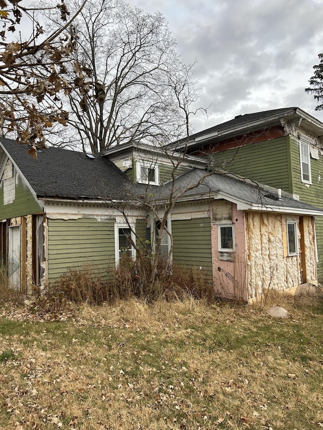 view of home's exterior