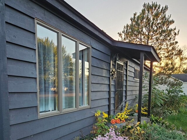 30 3rd St, Cohasset, MN 55721 - view of side of home