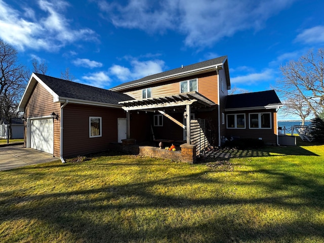 view of front facade with a front lawn and a garage