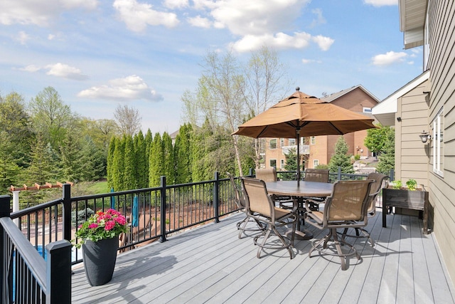 deck featuring outdoor dining space