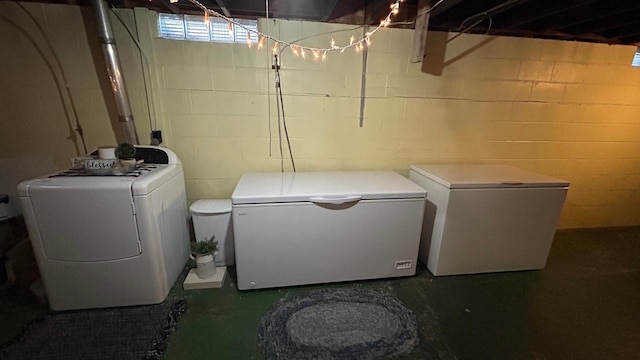 laundry room featuring washing machine and dryer