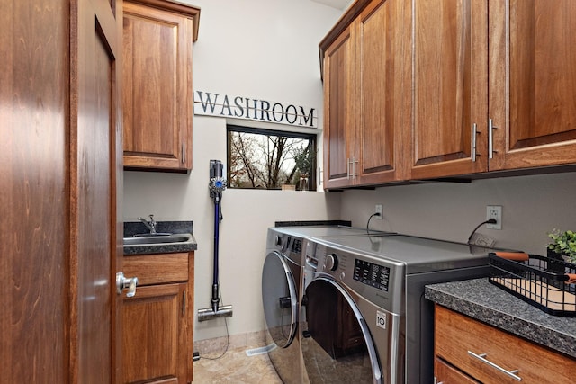4637 Carlow Rd, Mound, MN 55364 - washroom featuring cabinet space and washing machine and clothes dryer