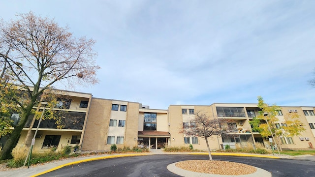 11160 Anderson Lakes Pkwy Unit 313, Eden Prairie, MN 55344 - view of apartment building / complex