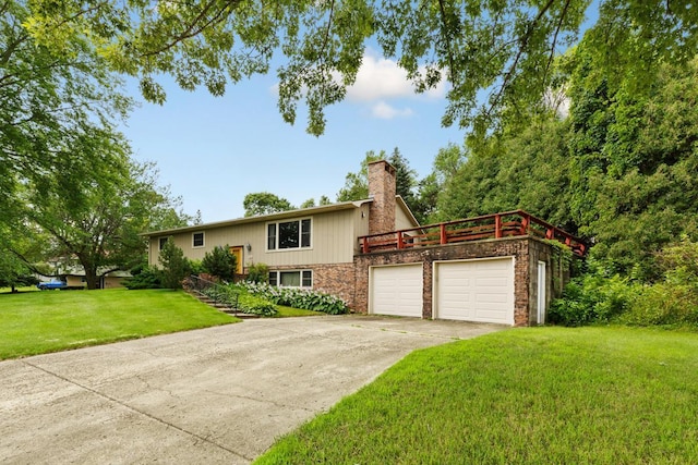 view of front of home with a front yard