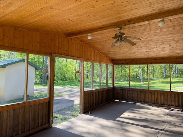 41574 Koland Rd, Sandstone Twp, MN 55072 - unfurnished sunroom with a ceiling fan and vaulted ceiling