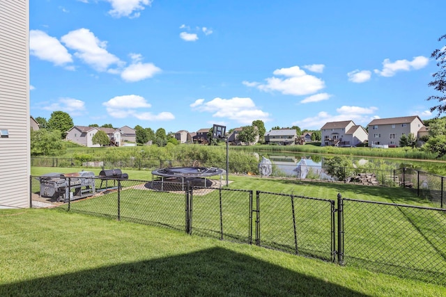 view of yard featuring a water view