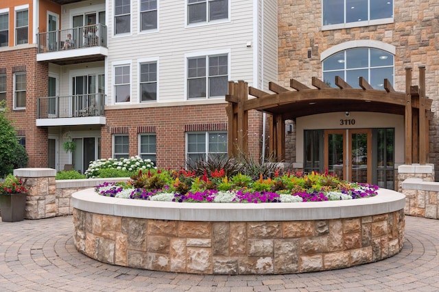 exterior space featuring a balcony